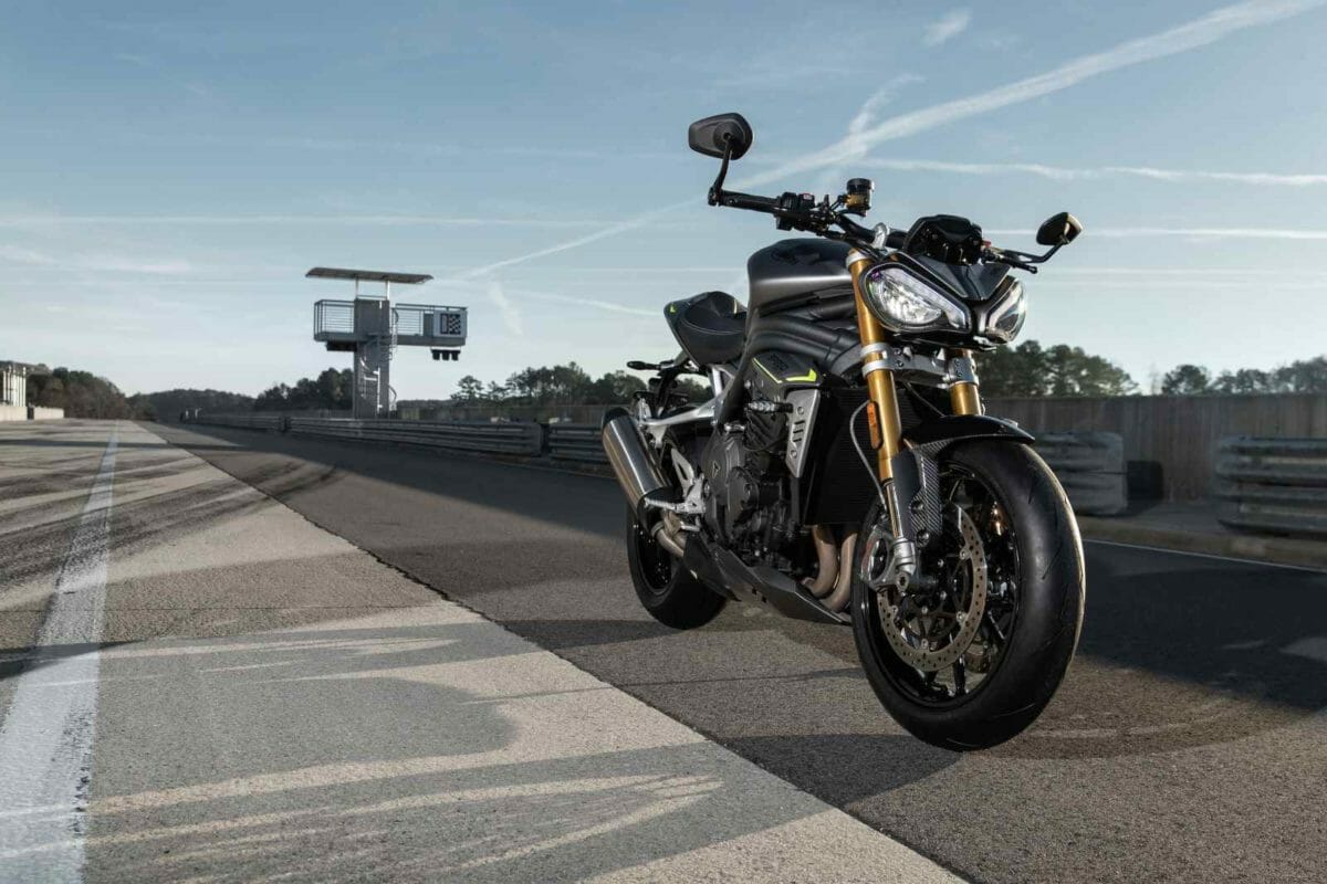 New 2021 Triumph Speed Triple 1200 RS full reveal and 