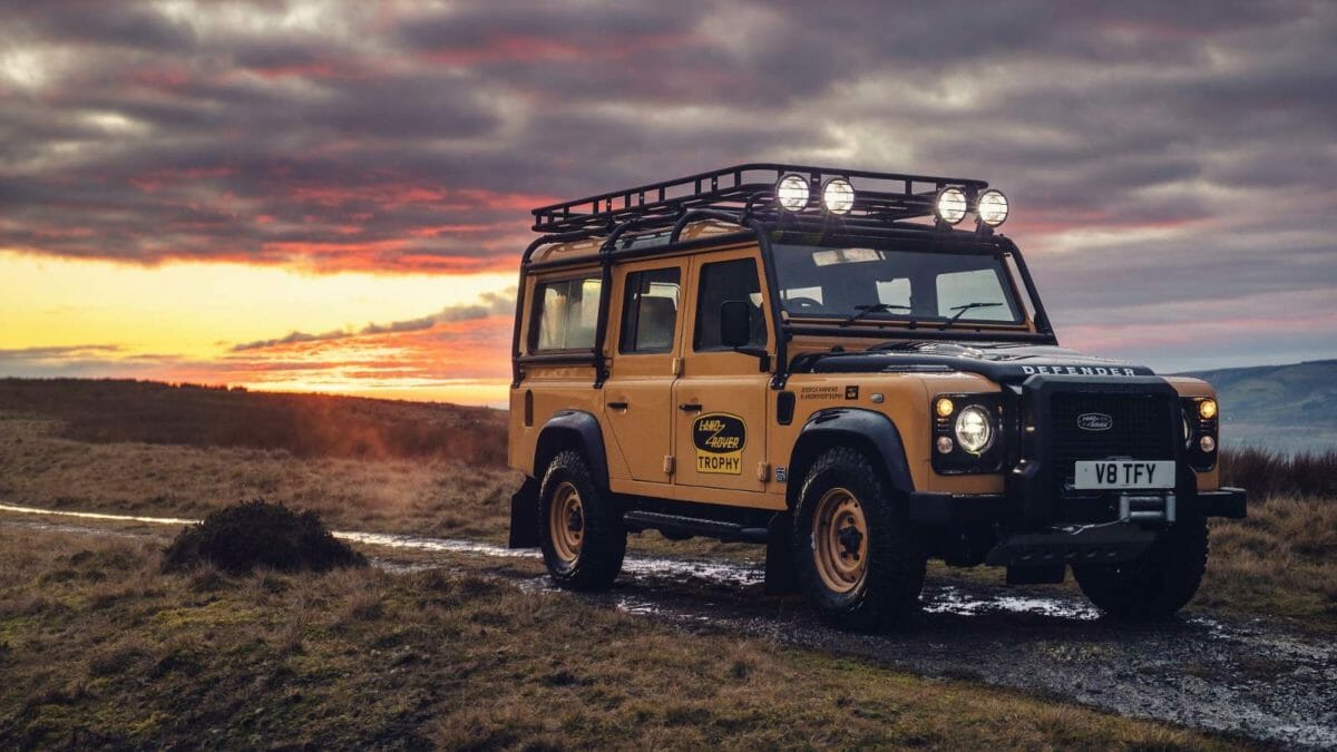 2021 Land Rover Classic_Defender Works V8 Trophy front