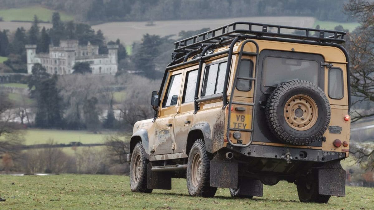 Land Rover Classic_Defender Works V8 Trophy Rear