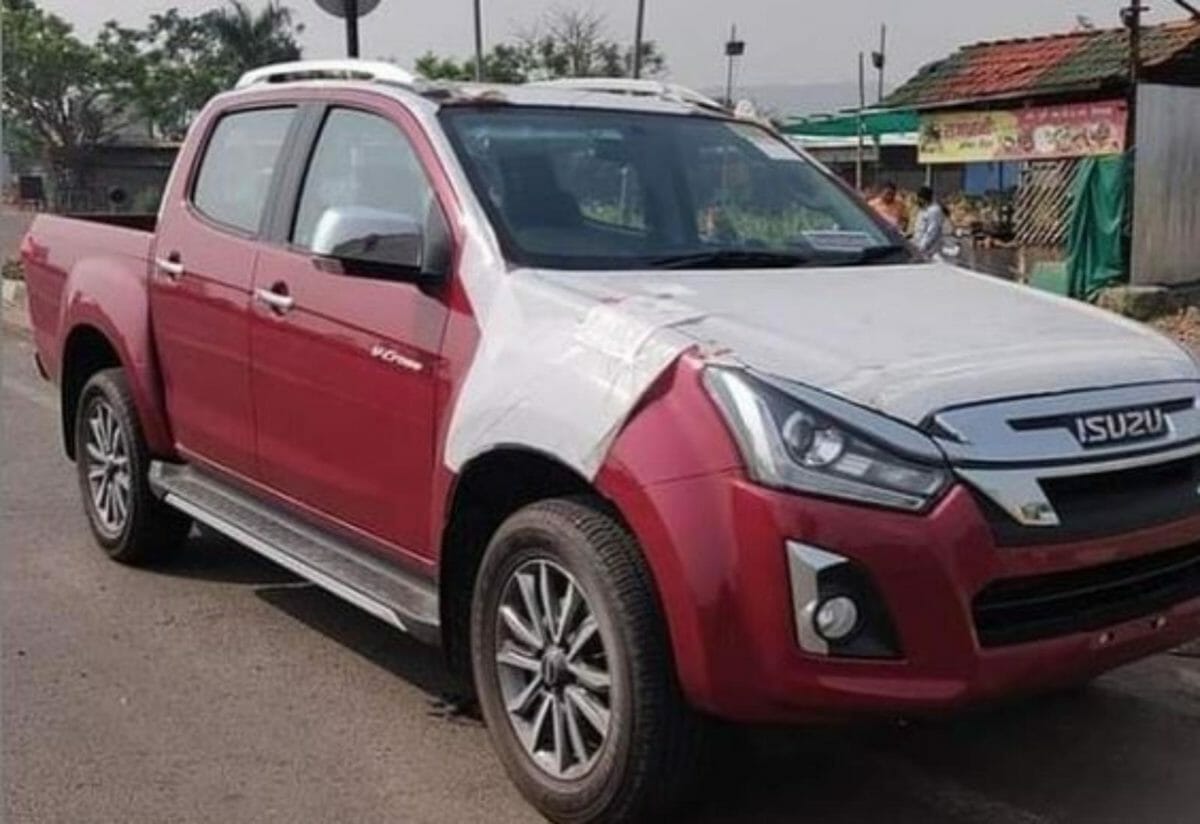 BS6 Isuzu D-max V-cross test mule 1