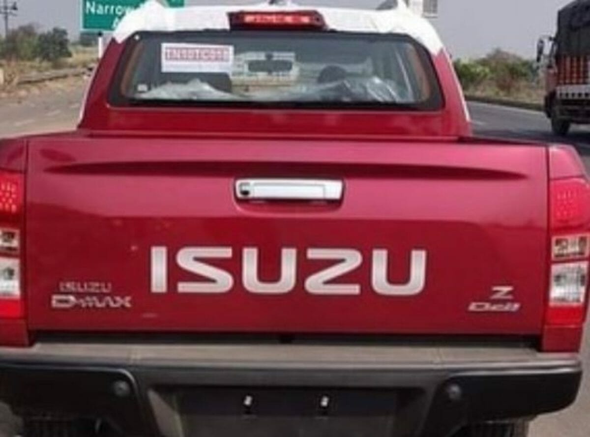 BS6 Isuzu D-max V-cross test mule 3