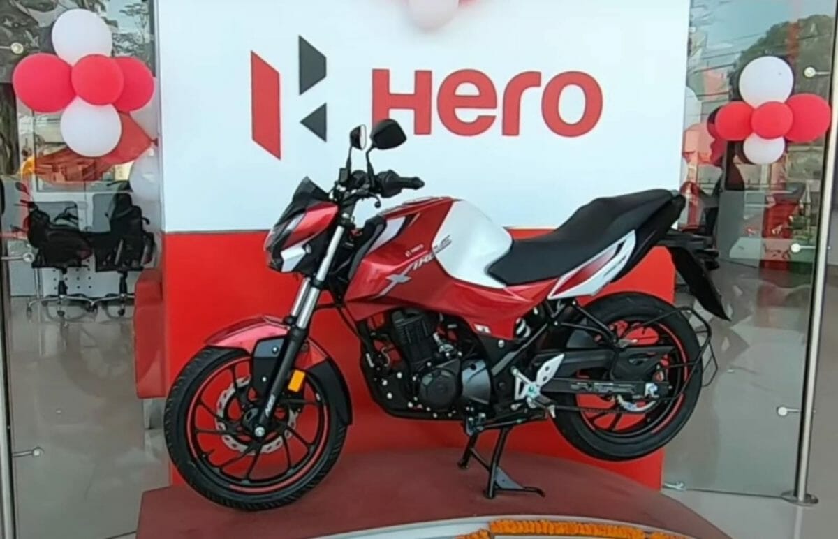 Hero Xtreme 160R Anniversary edition (1)