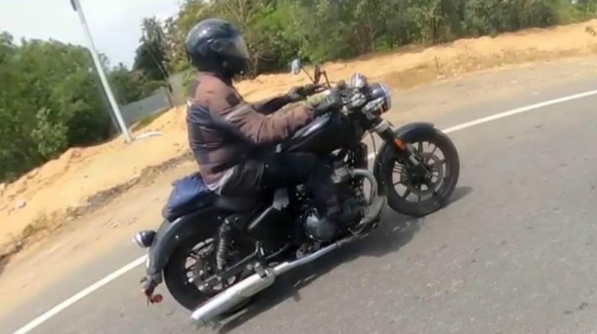 650cc royal enfield cruiser spy shot right side