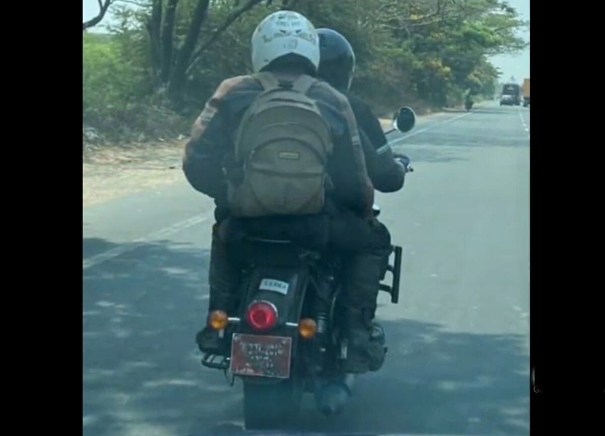 Royal Enfield Classic 350 spied again (1)