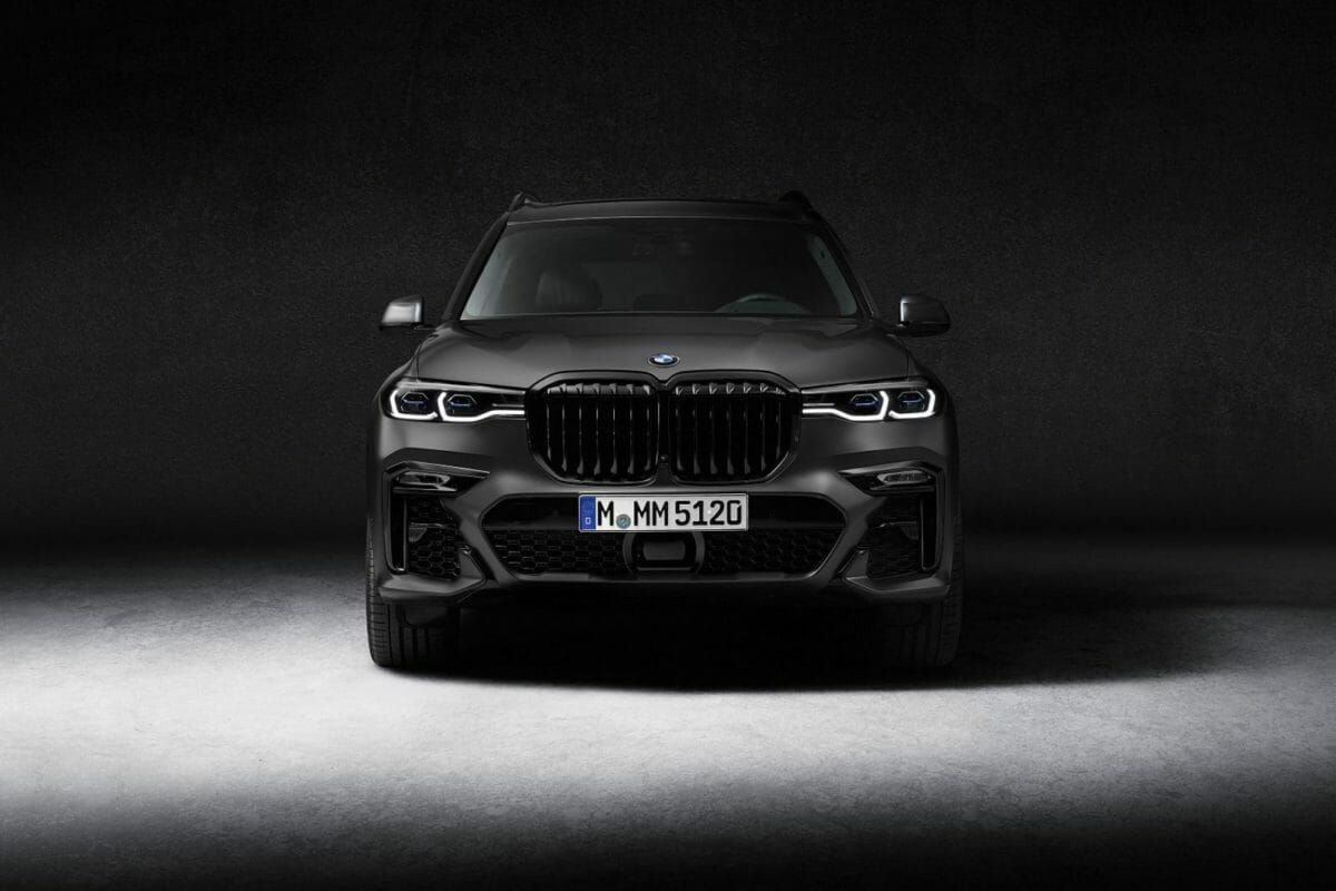 The BMW X7 Dark Shadow Edition_Front