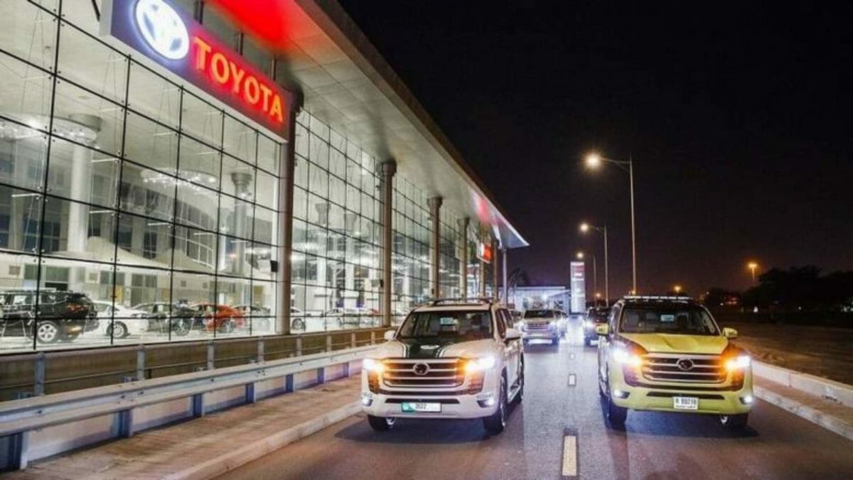 Land Cruiser LC300 dubai police (1)