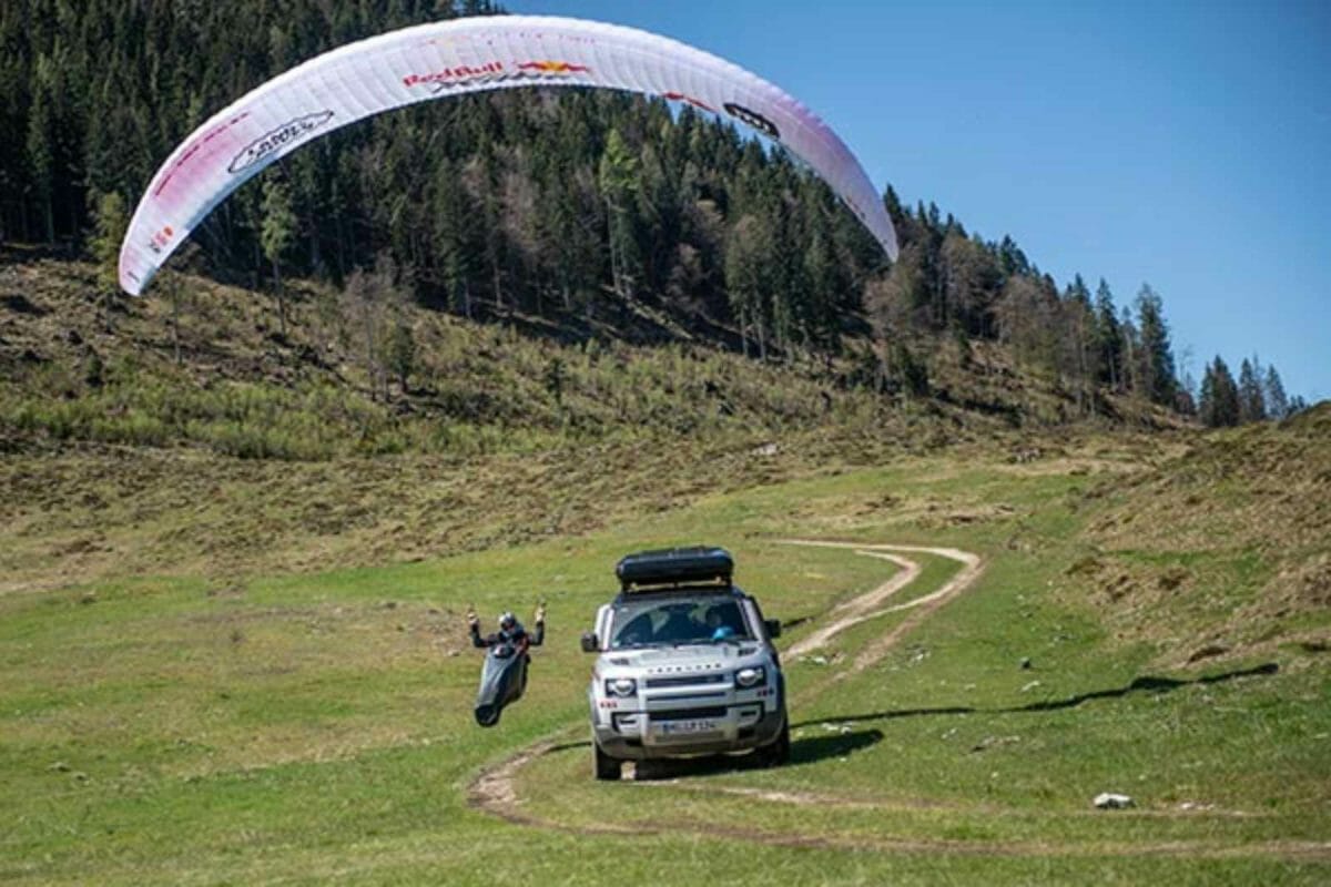 Land Rover defender red bull race (3)