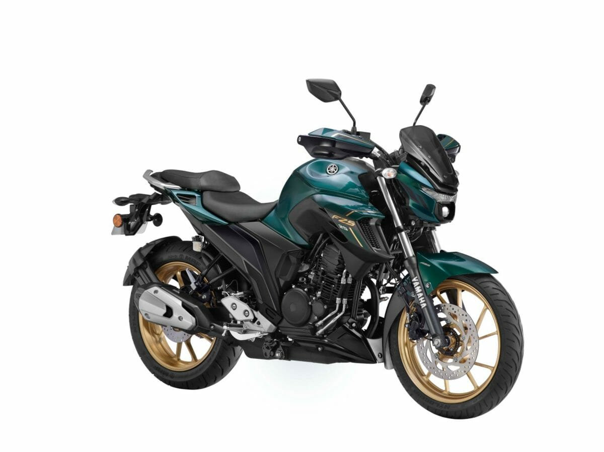 Yam FZS25 Green (1)