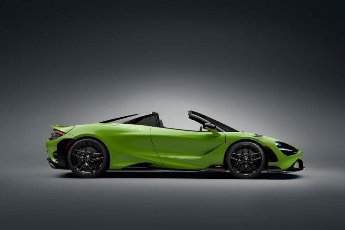 2022 mclaren 765lt spider side