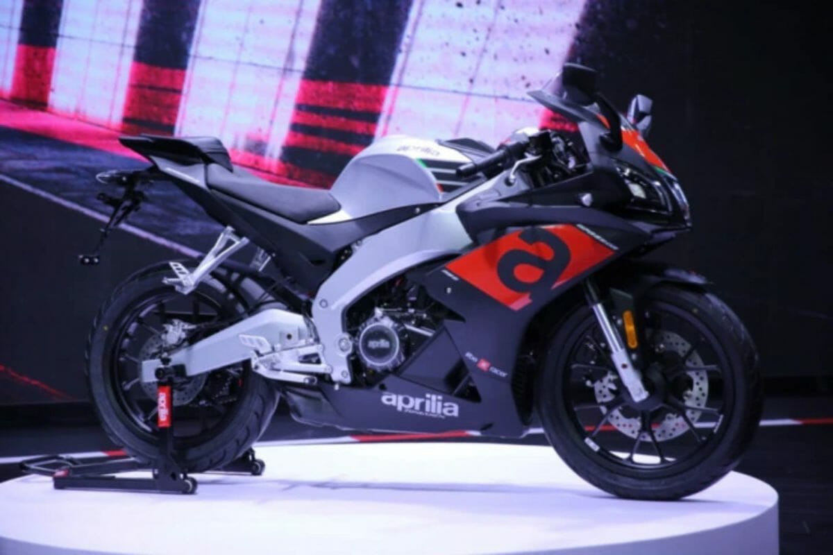 Aprilia GPR250R (2)