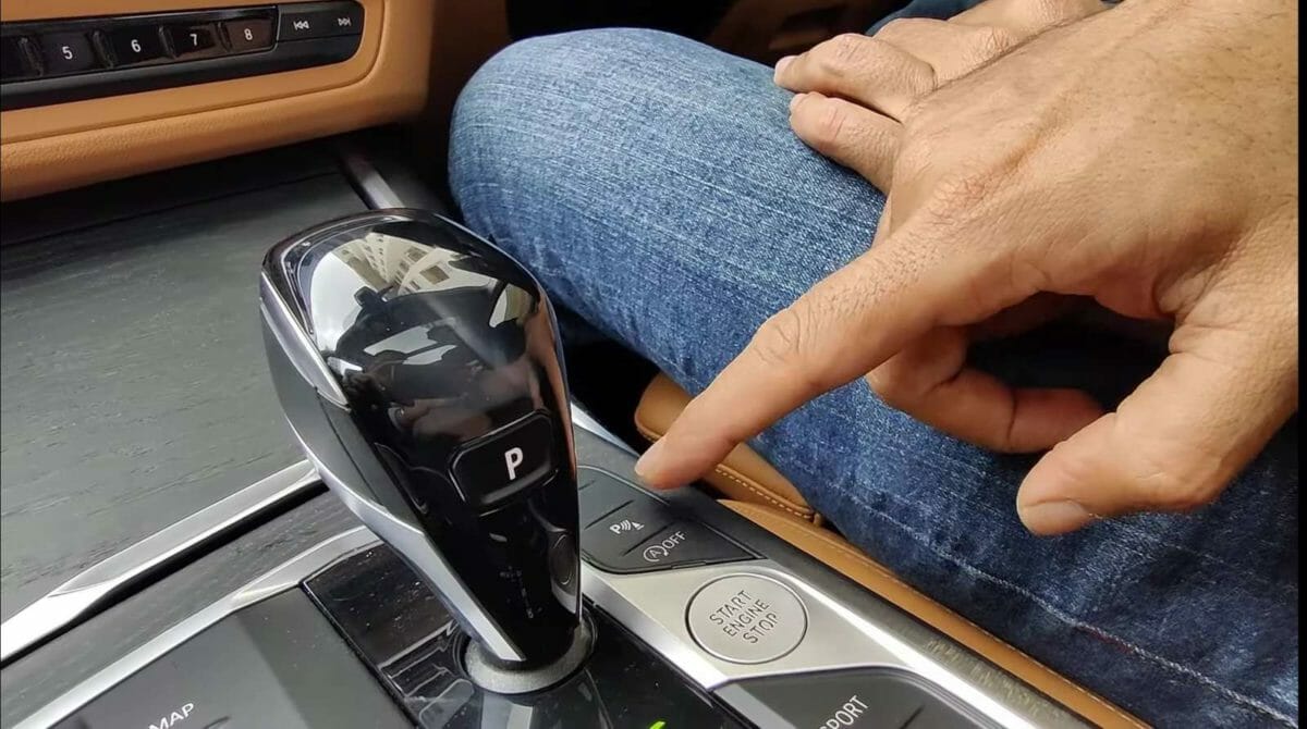 BMW reverse parking assistant button