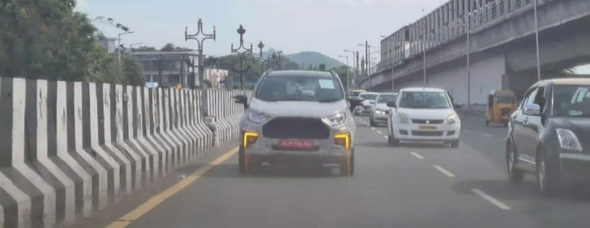 Facelift Ecosport with DRLs