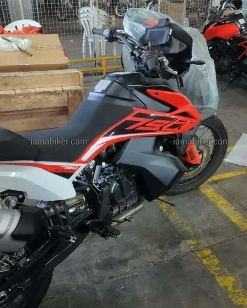 KTM 790 Adventure spy shots (3)