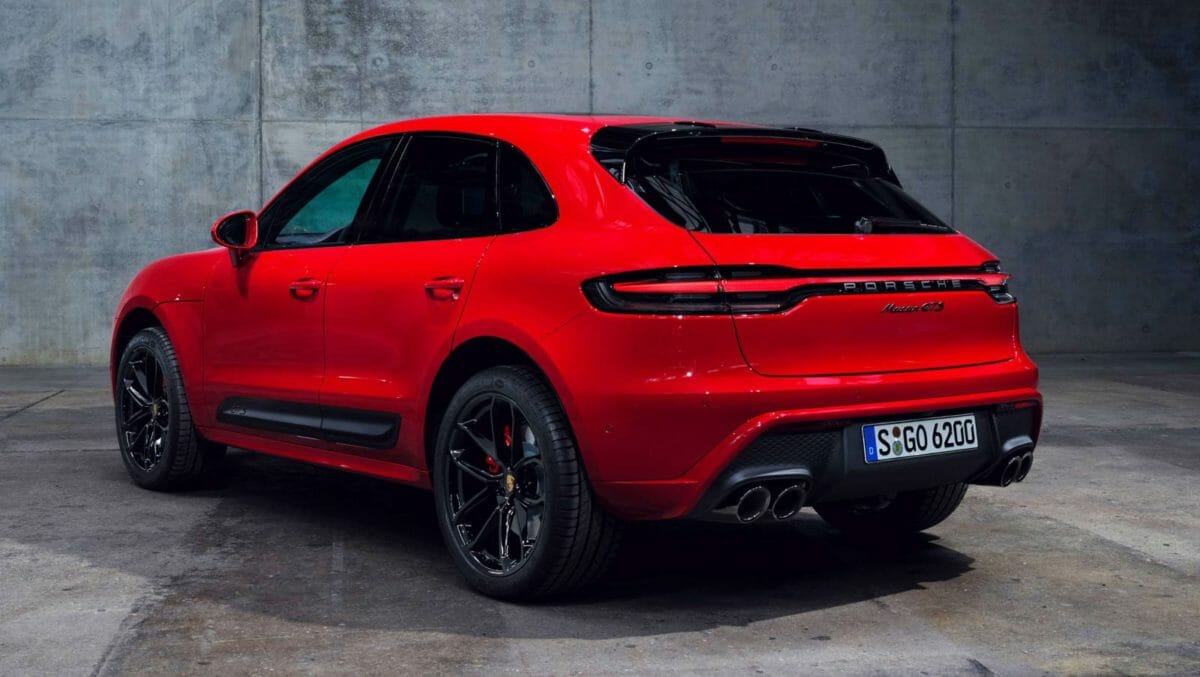 Porsche Macan facelift red rear (1)