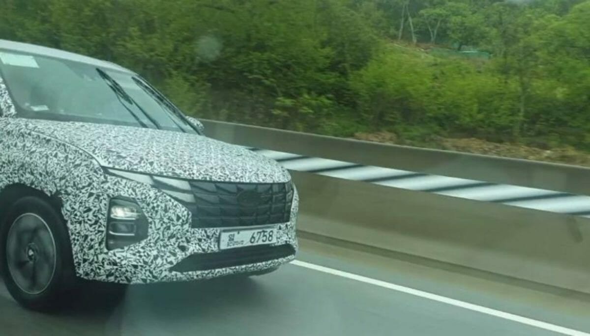 hyundai creta facelift spotted testing