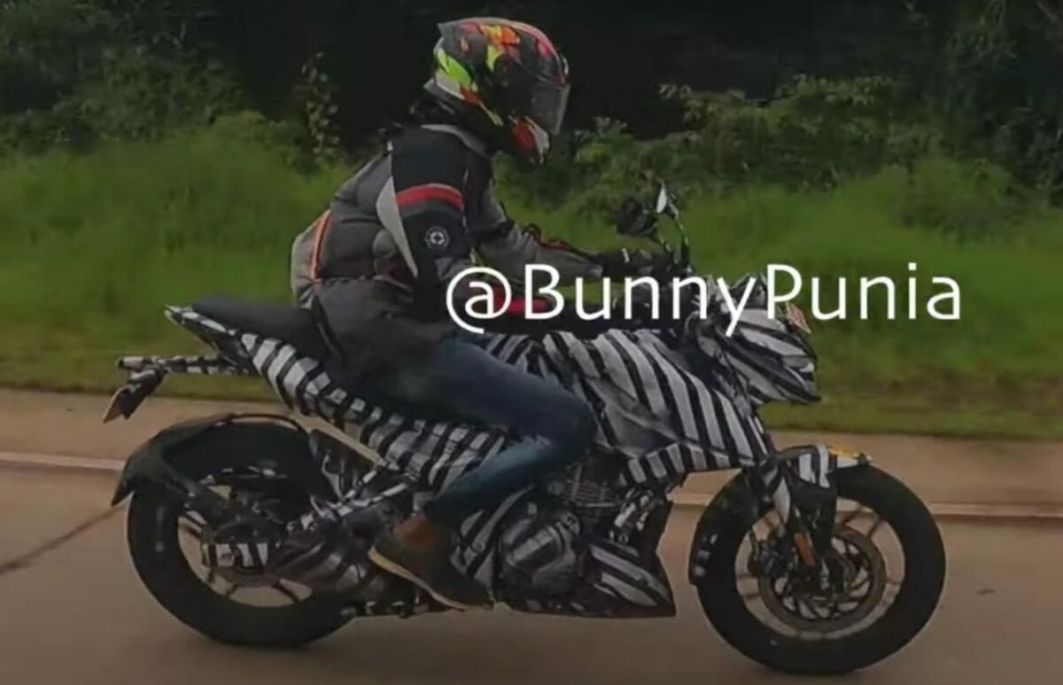 Bajaj Pulsar 250 spied again (2)