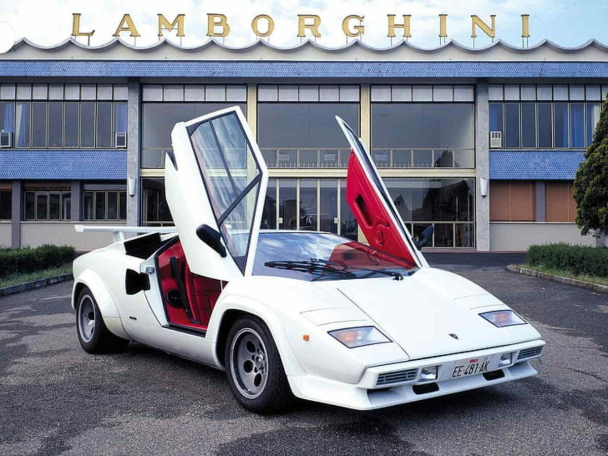 lamborghini countach old white (1)