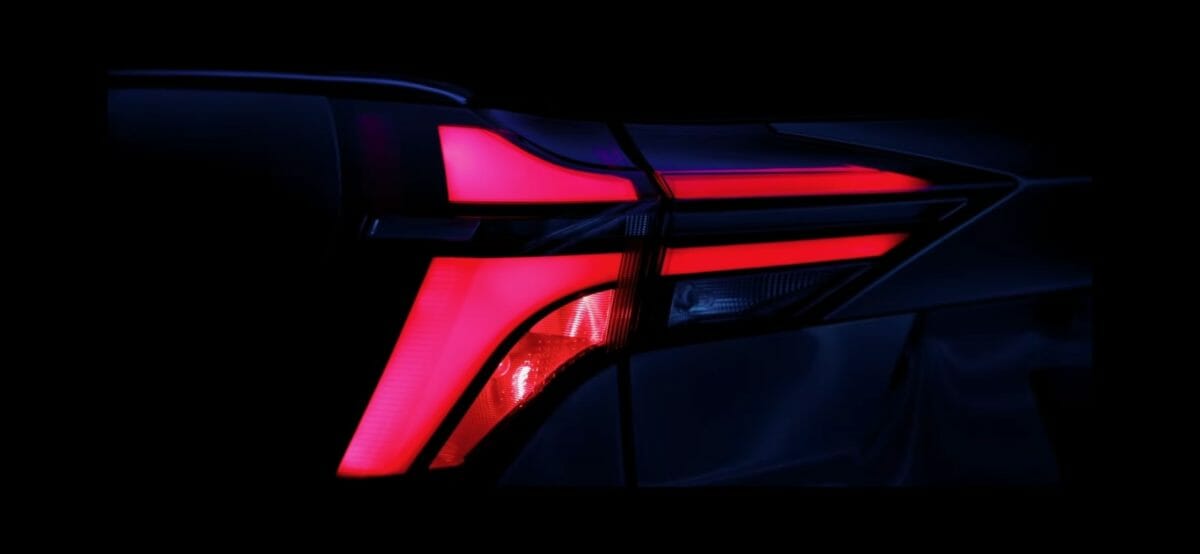 xuv700 arrow head taillights