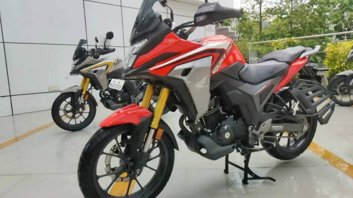 Honda CB200X Review (2)