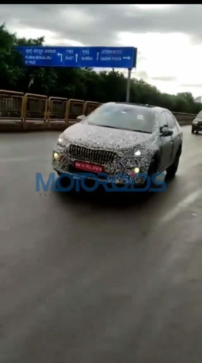 skoda slavia spotted testing front scaled