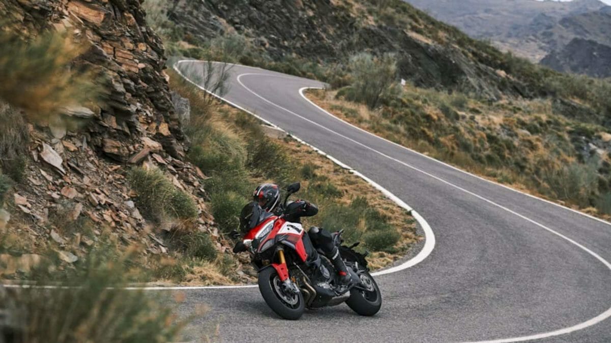 2022 Ducati multistrada V4 Pikes Peak (1)