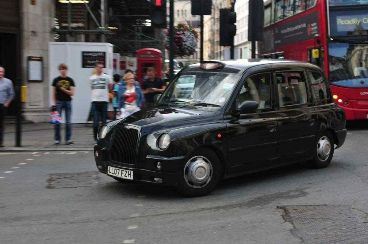 Old London Taxi TX4 (2)