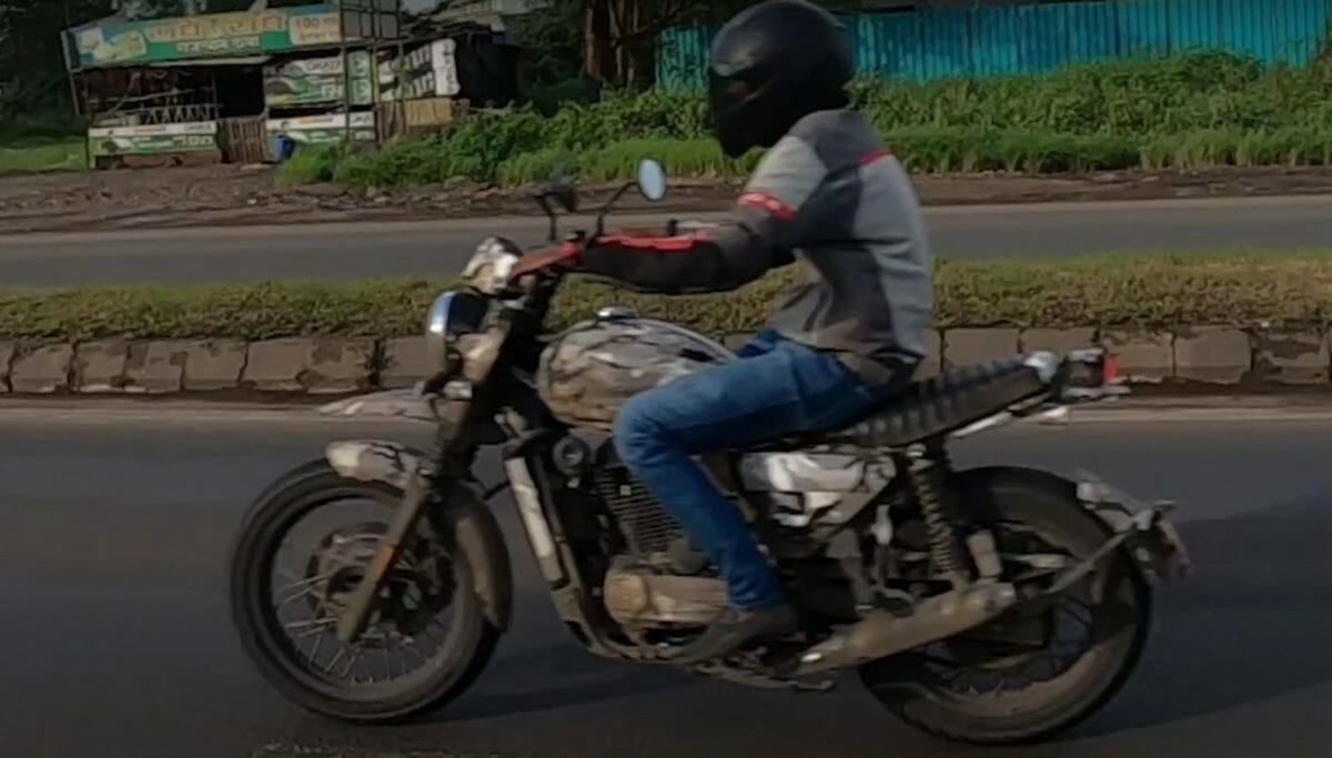 Yezdi Roadking spied