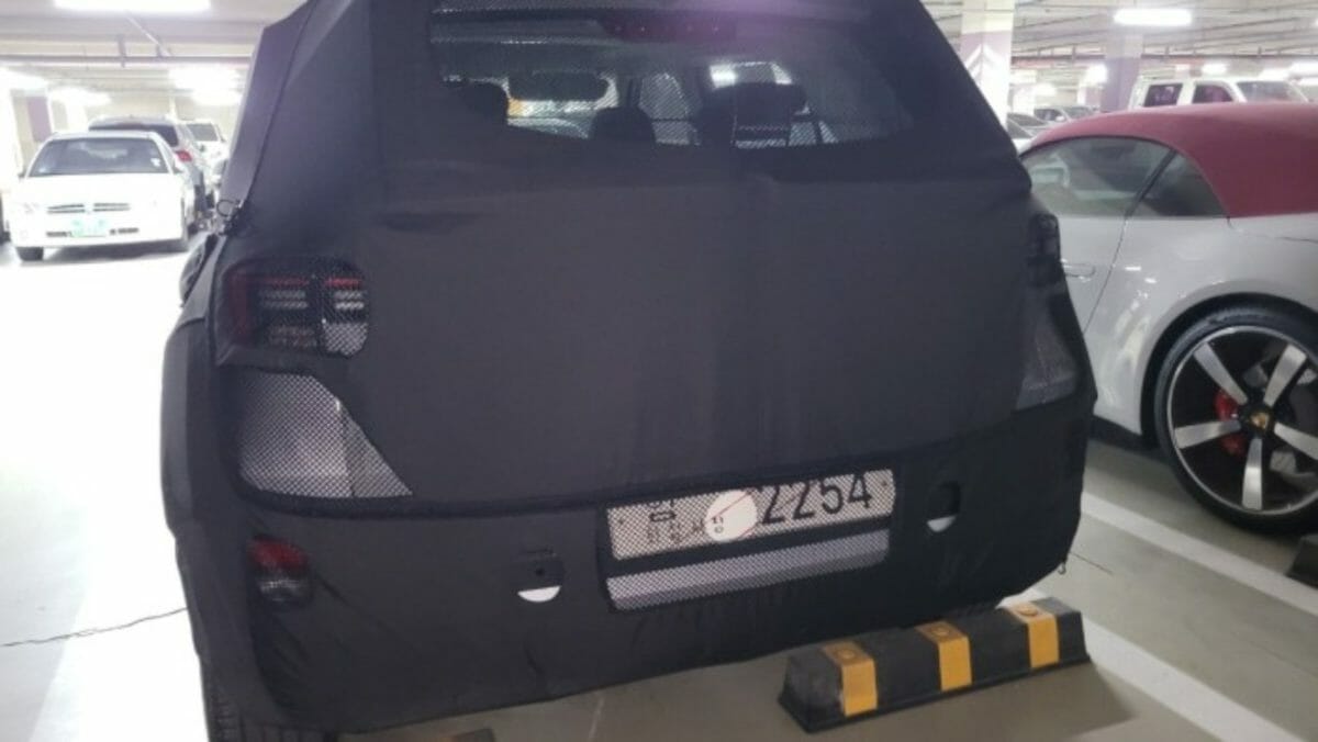 hyundai venue facelift spotted in korea rear