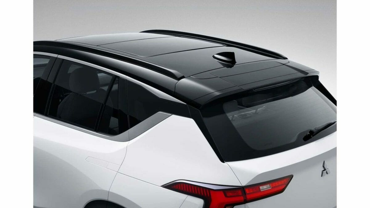 2022 Mitsubishi Airtrek Roof