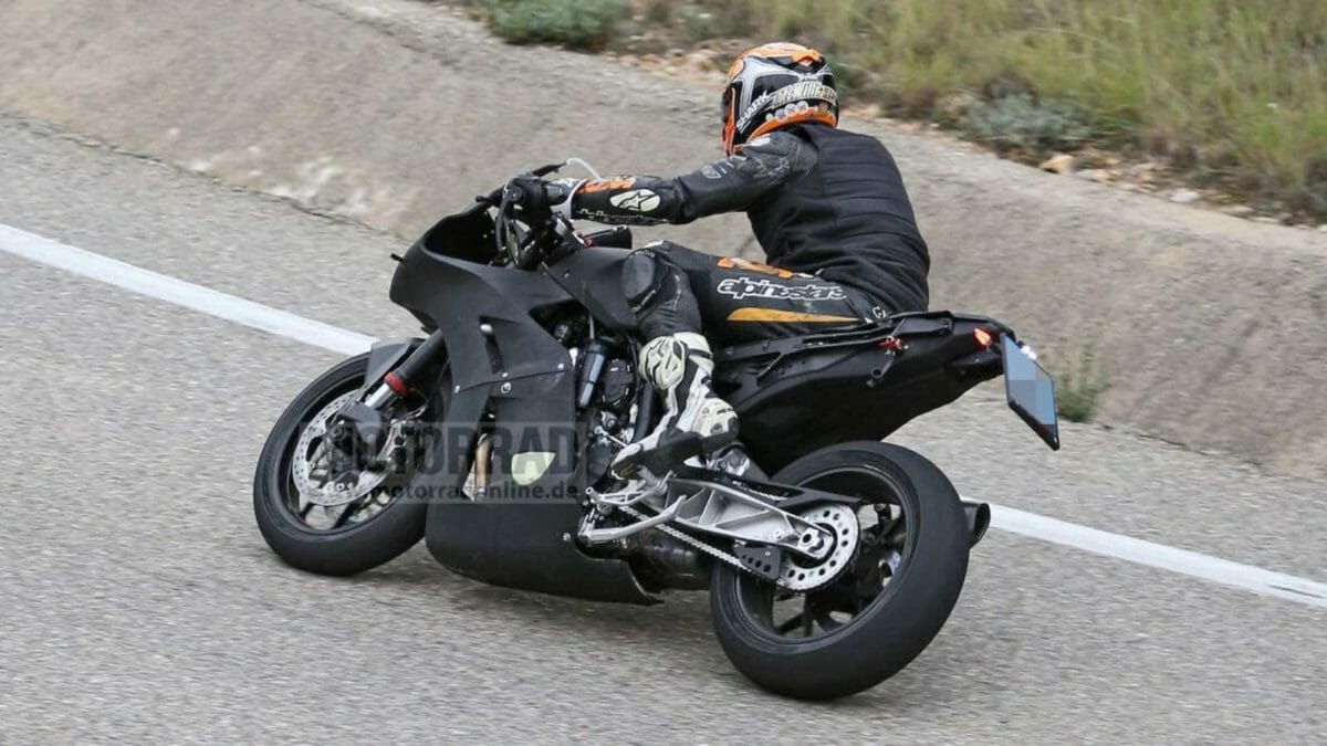 KTM RC8 Spied (3)