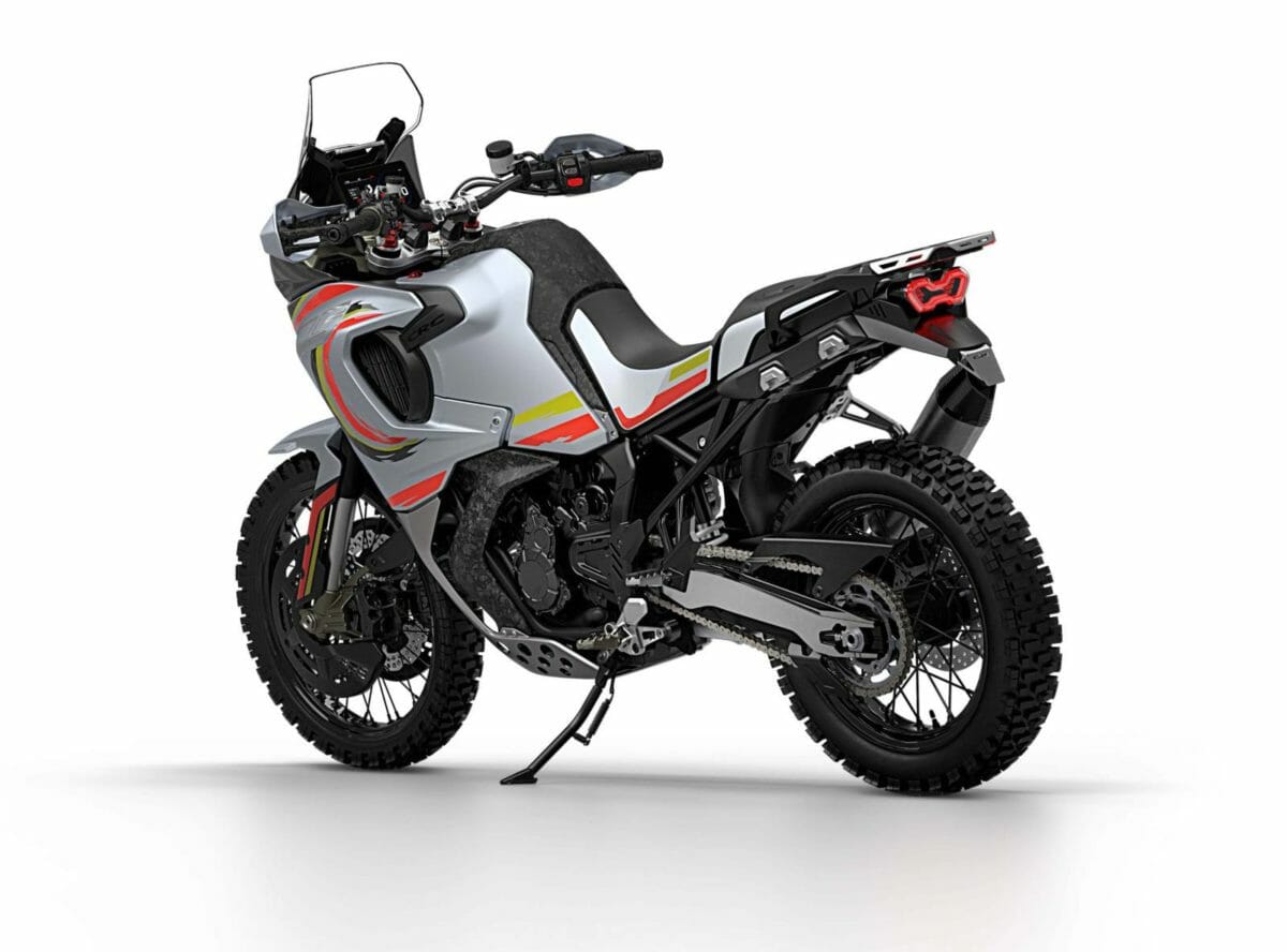 MV Agusta Lucky Explorer 9.5 (1)