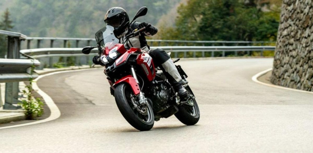 Benelli TRK 251 Ride