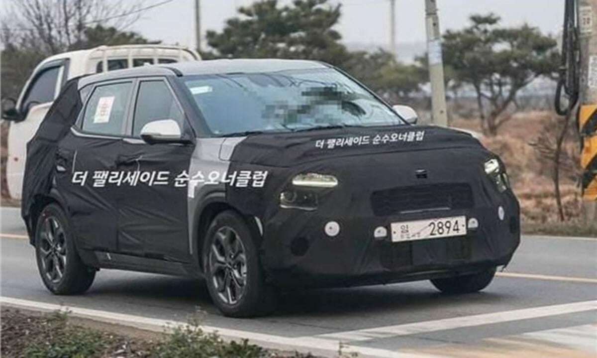 Kia Seltos facelift spied for the first time rear