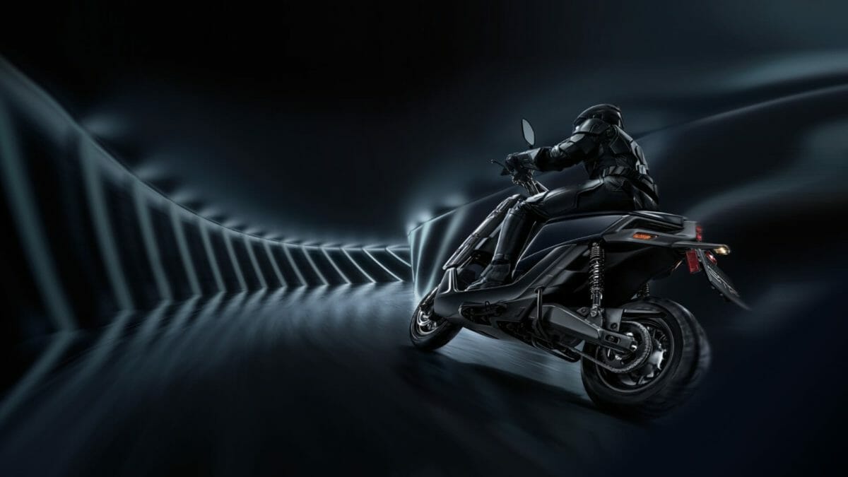 Yamaha EMF Rear Profile