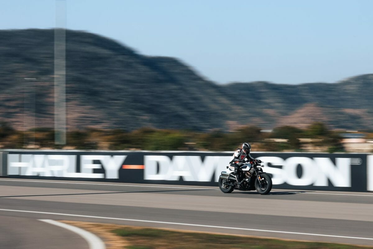 Harley DavidsonSportster S Endurance test image 1