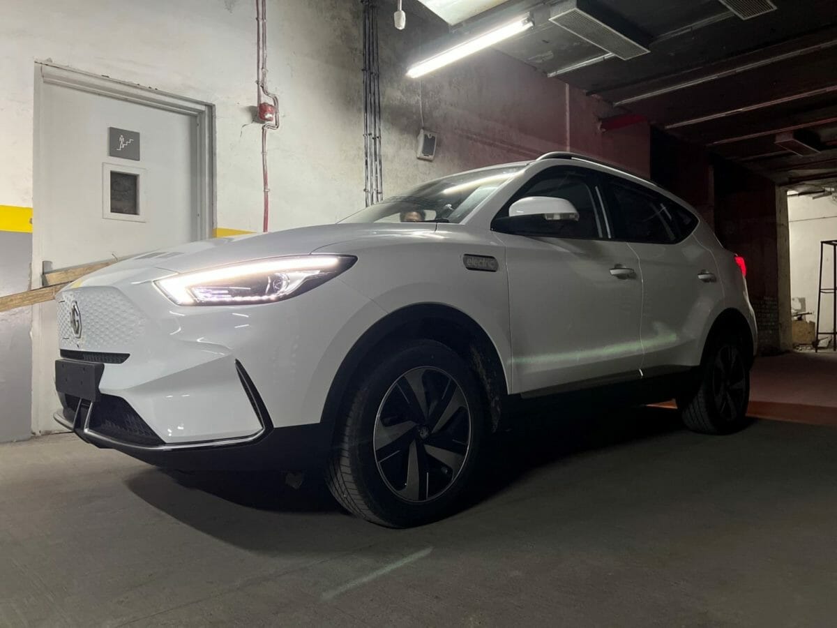 MG ZS EV New wheel and grille design