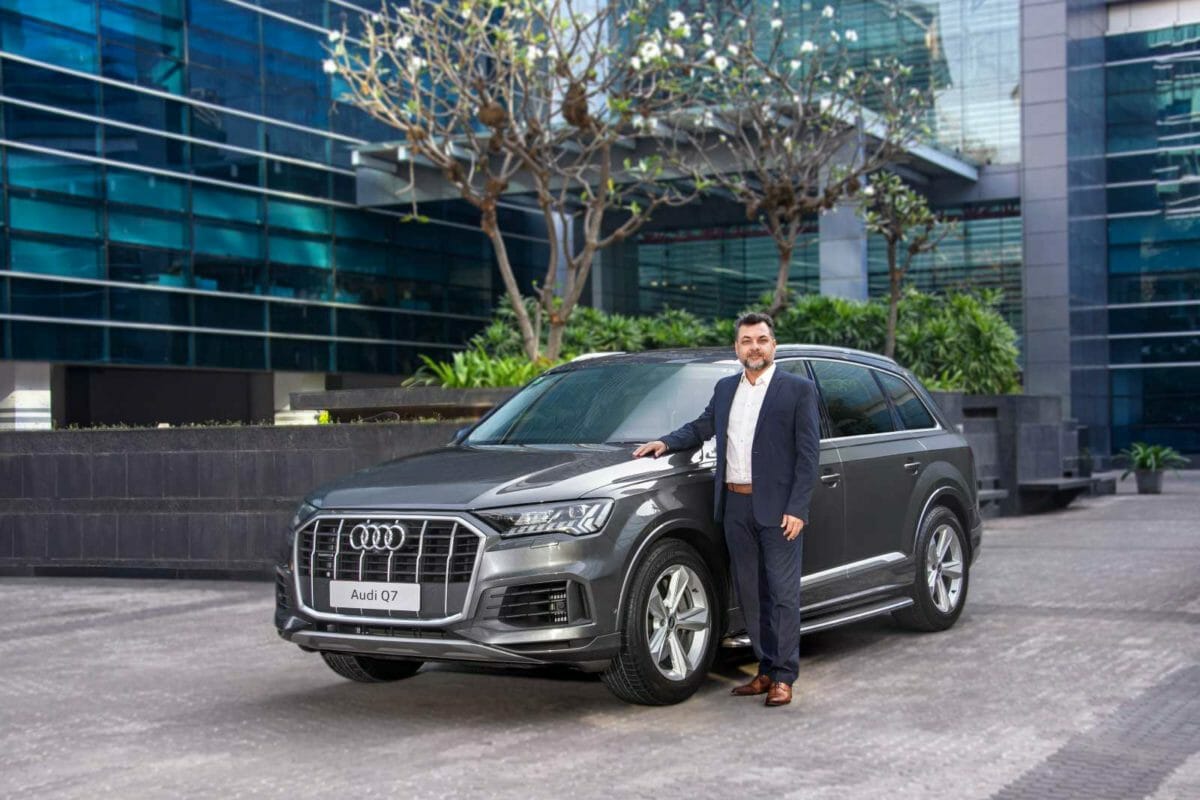 Mr. Balbir Singh Dhillon, Head of Audi India with the new Audi Q7 (1)