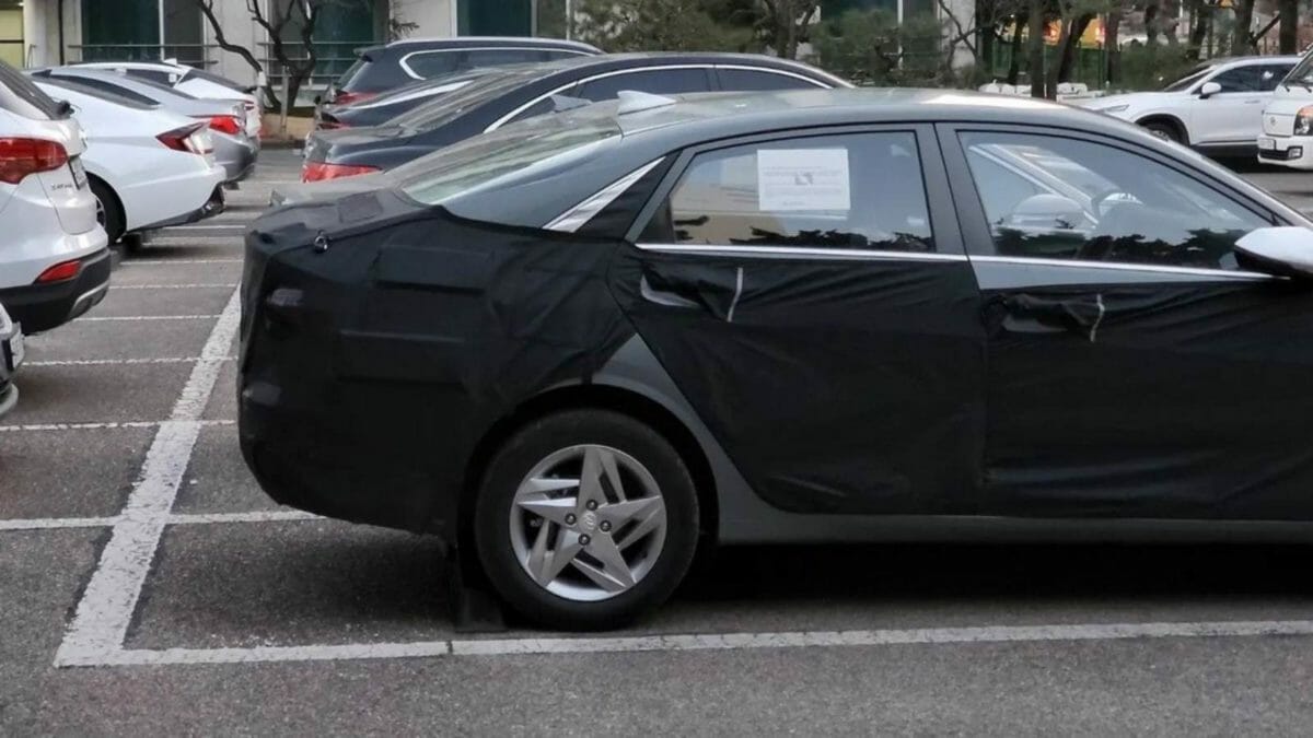 2023 Hyundai Verna Spotted in korea Side (1)