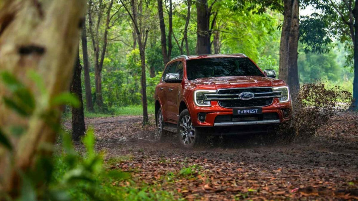 2023 ford everest titanium front