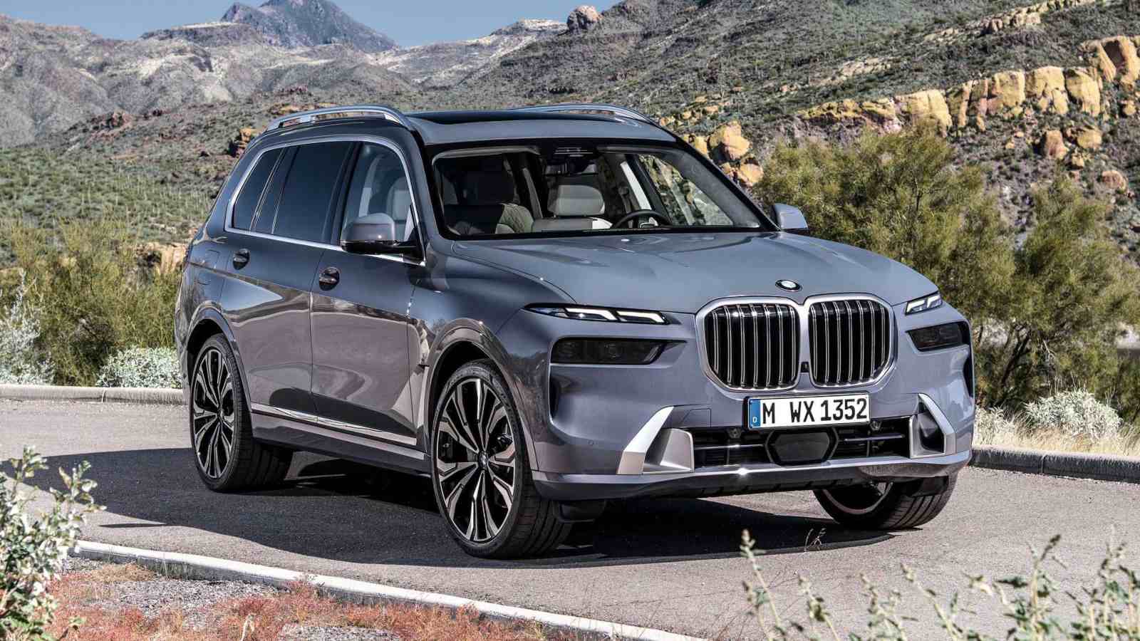 2023 Bmw X7 Production Bmw X7 Facelift Debuts With A New Face Motoroids