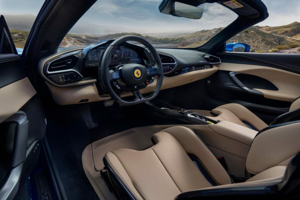 Ferrari 296 GTS (interior)