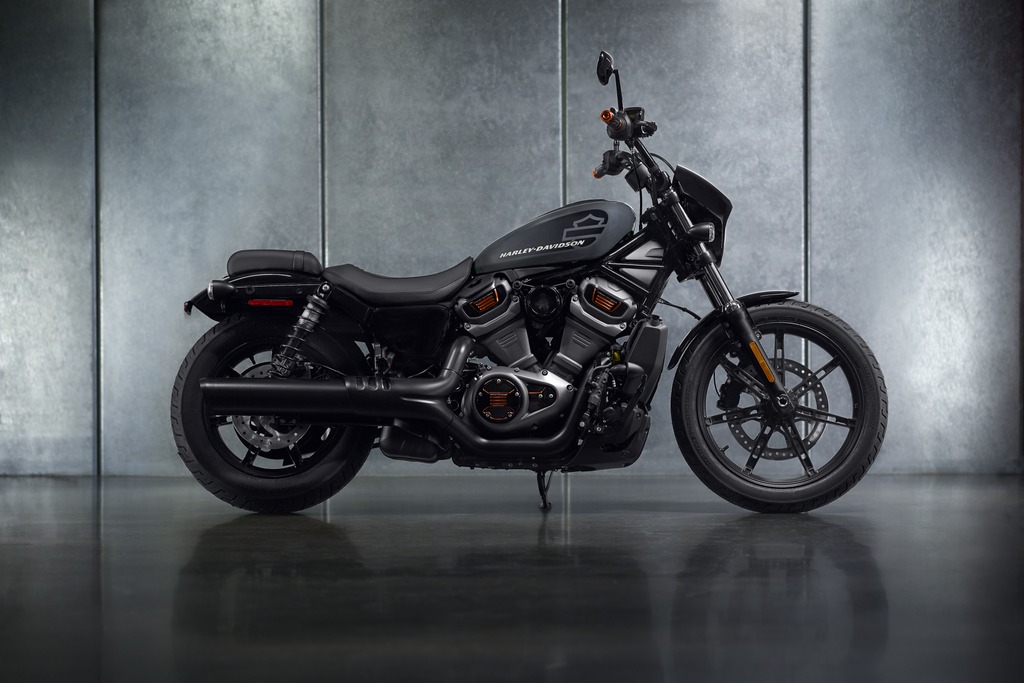 Harley Davidson Nightster black side