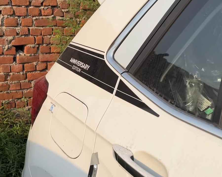 skoda kushaq anniversary edition c pillar