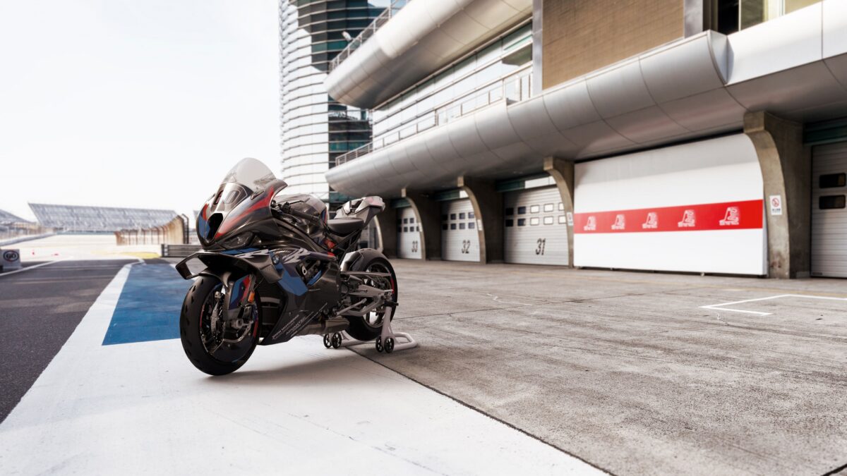 BMW launches the ultimate racing superbike, the M1000 RR in India