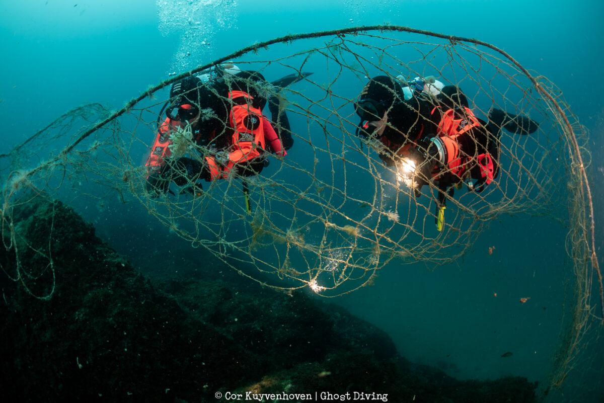 A still from the divers removing large net under Hyundai and Healthy seas initiative