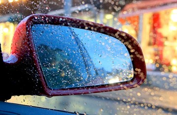 Water repellent glass