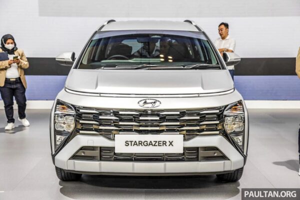 Hyundai Stargazer Front