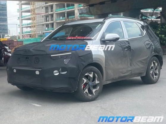 Kia-Sonet-Facelift-Front-Test-Mule.